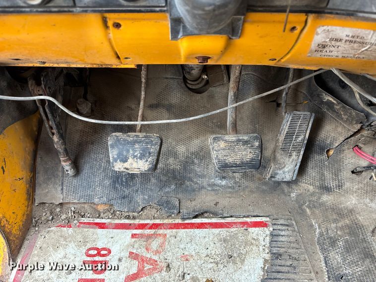 image for item EA4497 1982 Chevrolet C70 dump truck