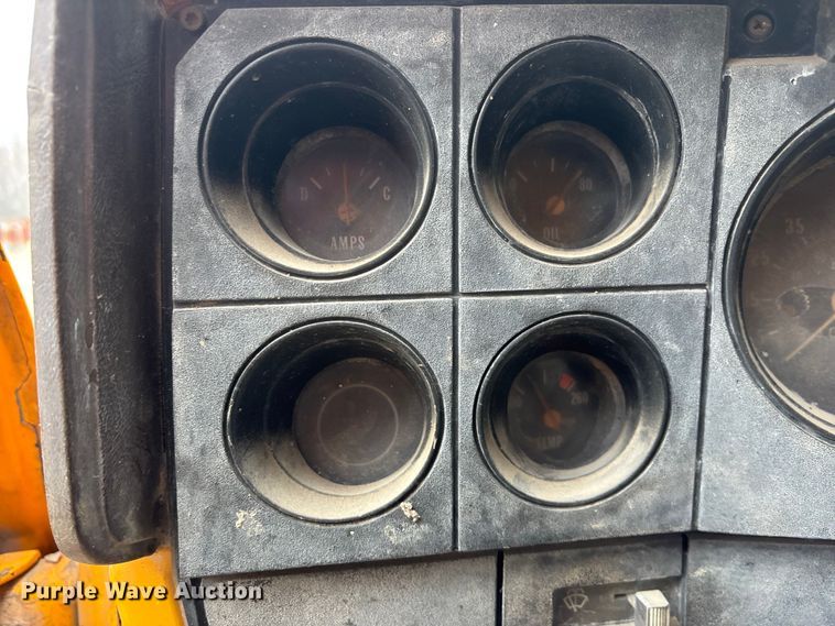 image for item EA4497 1982 Chevrolet C70 dump truck