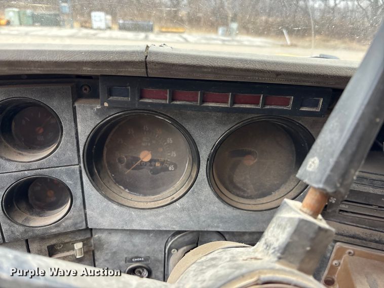 image for item EA4497 1982 Chevrolet C70 dump truck