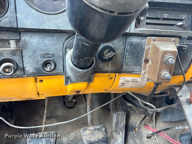 image for item EA4497 1982 Chevrolet C70 dump truck