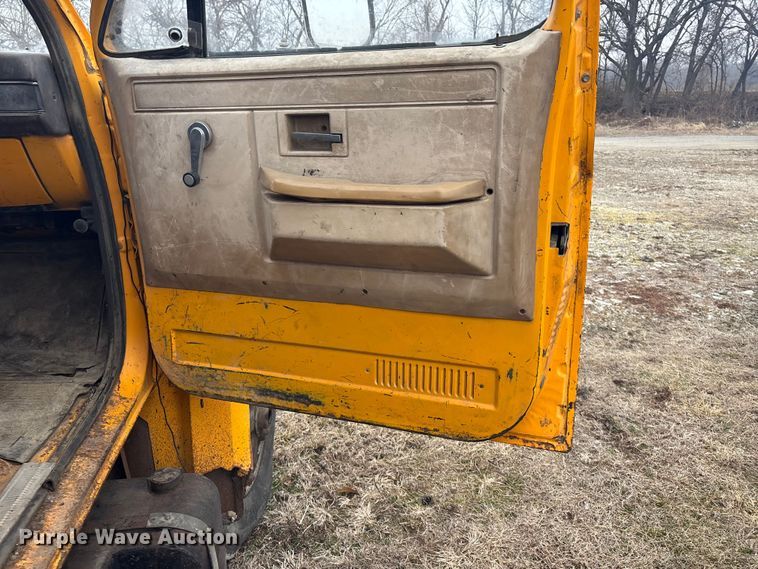 image for item EA4497 1982 Chevrolet C70 dump truck