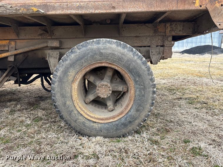 image for item EA4497 1982 Chevrolet C70 dump truck