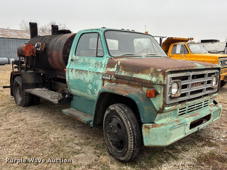 image for item EA4498 1974 GMC 6000 oil distributor truck