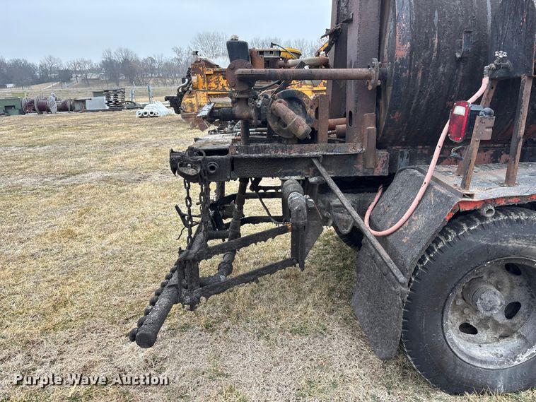 image for item EA4498 1974 GMC 6000 oil distributor truck