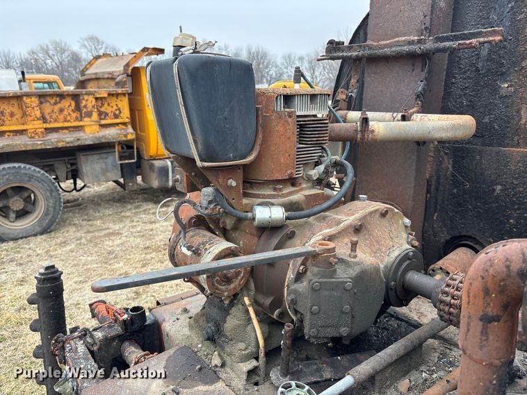 image for item EA4498 1974 GMC 6000 oil distributor truck