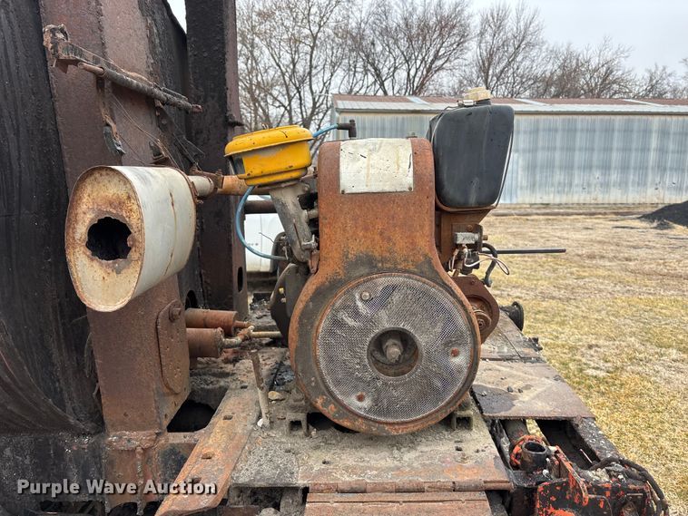 image for item EA4498 1974 GMC 6000 oil distributor truck