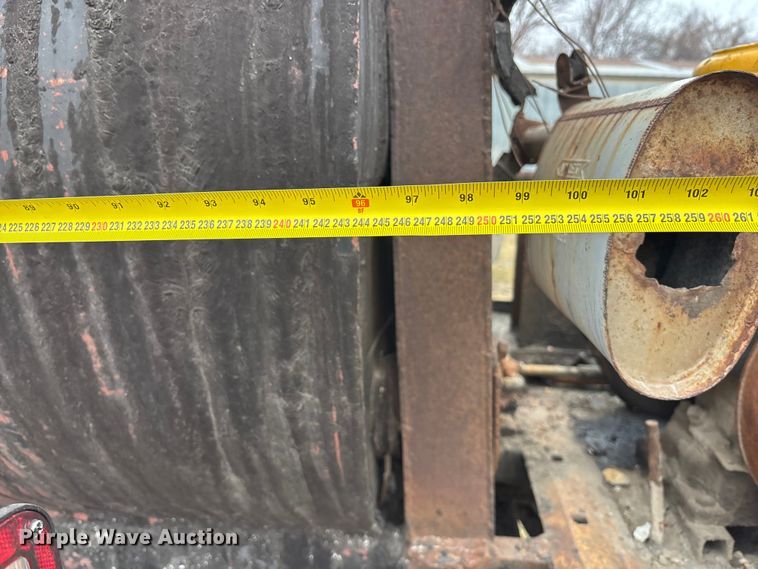 image for item EA4498 1974 GMC 6000 oil distributor truck