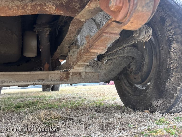 image for item EA4498 1974 GMC 6000 oil distributor truck