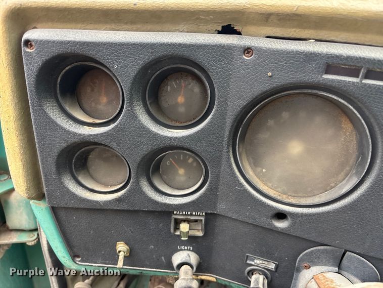 image for item EA4498 1974 GMC 6000 oil distributor truck