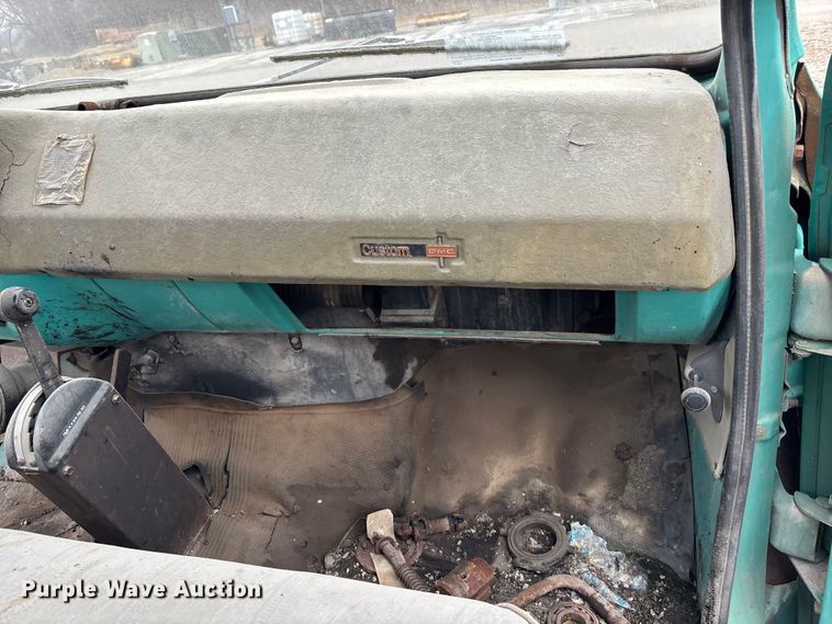 image for item EA4498 1974 GMC 6000 oil distributor truck