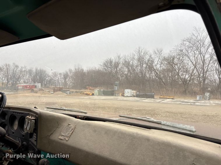 image for item EA4498 1974 GMC 6000 oil distributor truck