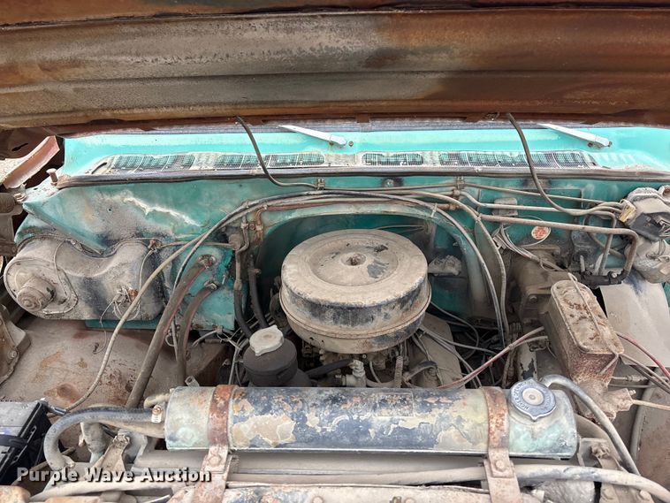 image for item EA4498 1974 GMC 6000 oil distributor truck