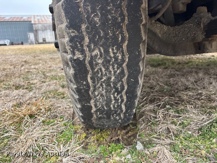 image for item EA4498 1974 GMC 6000 oil distributor truck