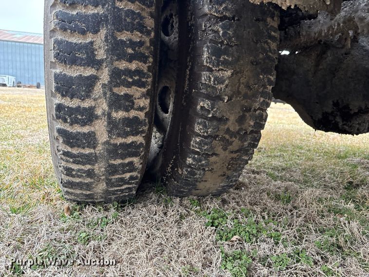 image for item EA4498 1974 GMC 6000 oil distributor truck