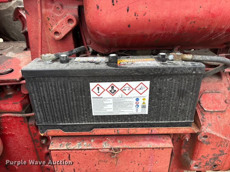 image for item EA4499 1965 International Harvester Farmall 806 tractor