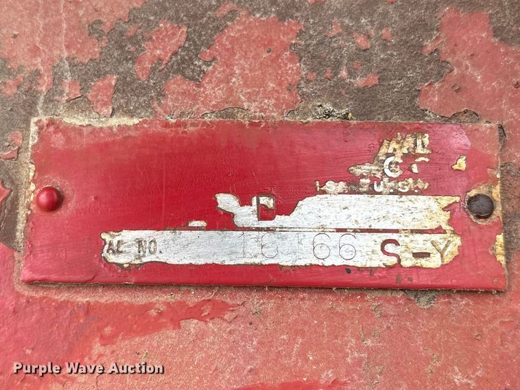 image for item EA4499 1965 International Harvester Farmall 806 tractor