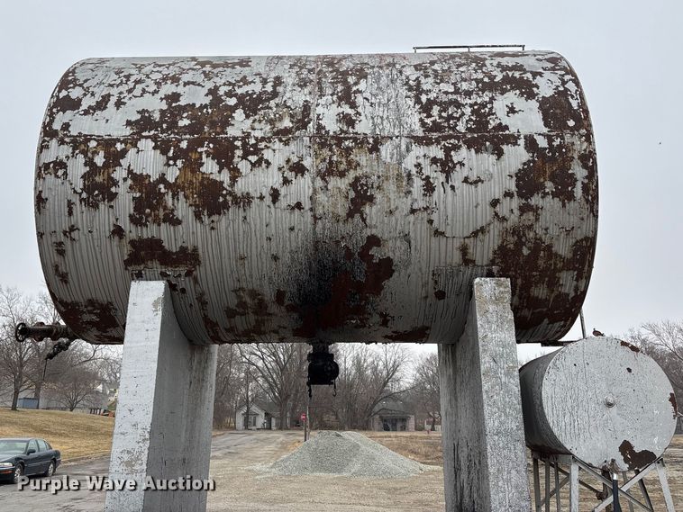 image for item EA4500 Tank