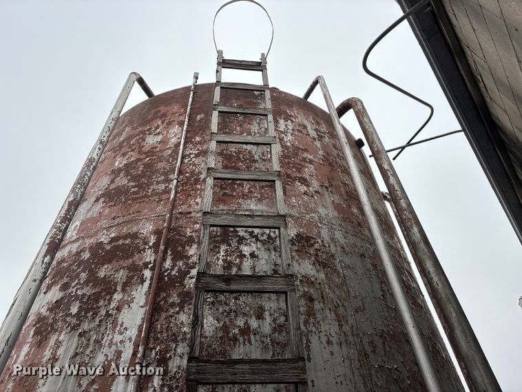 image for item EA4501 Tank