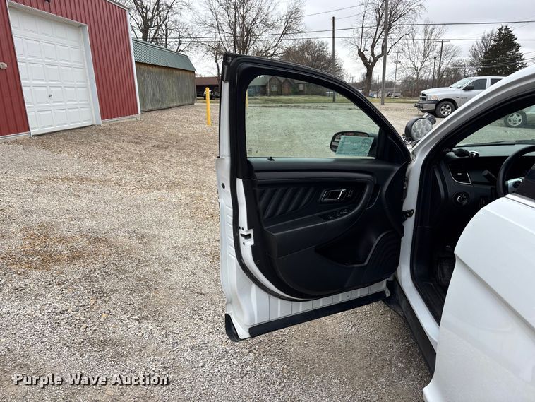 image for item EA4518 2019 Ford Taurus Police 