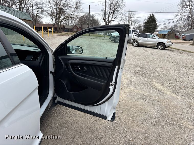 image for item EA4518 2019 Ford Taurus Police 