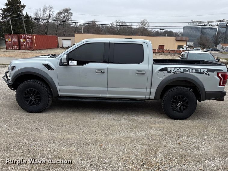 image for item EA4519 2017 Ford F150 Raptor Crew Cab pickup truck