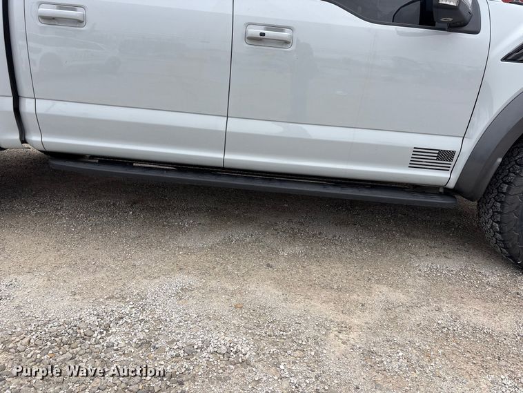 image for item EA4519 2017 Ford F150 Raptor Crew Cab pickup truck