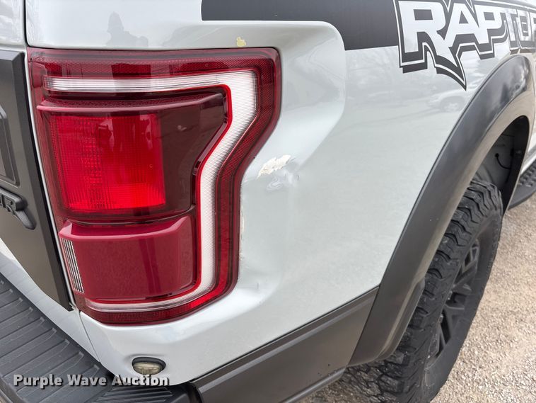 image for item EA4519 2017 Ford F150 Raptor Crew Cab pickup truck