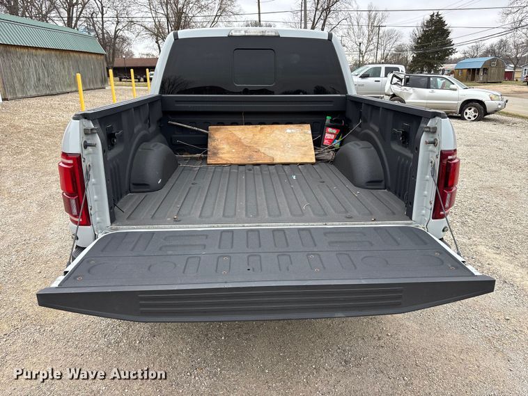 image for item EA4519 2017 Ford F150 Raptor Crew Cab pickup truck