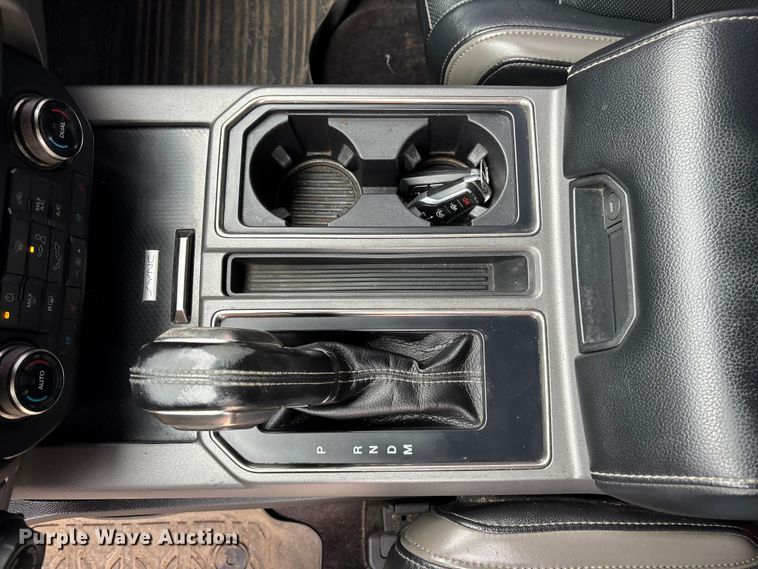 image for item EA4519 2017 Ford F150 Raptor Crew Cab pickup truck