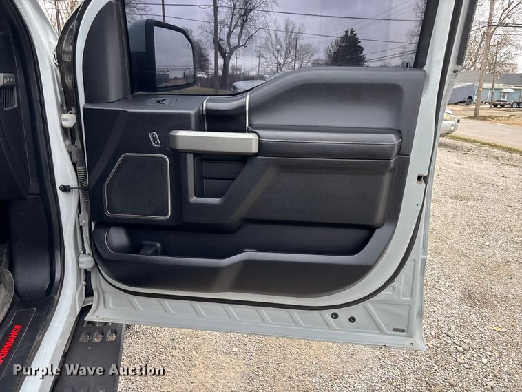 image for item EA4519 2017 Ford F150 Raptor Crew Cab pickup truck