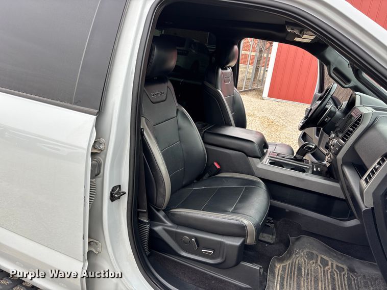 image for item EA4519 2017 Ford F150 Raptor Crew Cab pickup truck