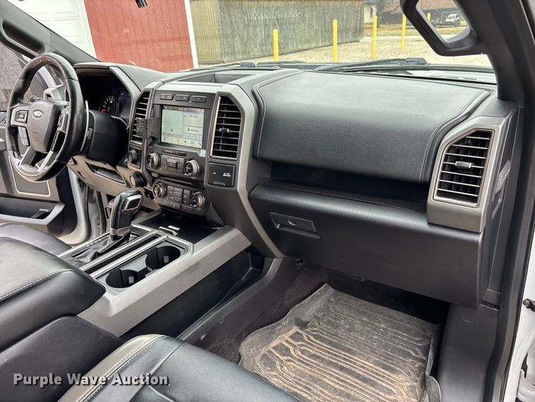 image for item EA4519 2017 Ford F150 Raptor Crew Cab pickup truck