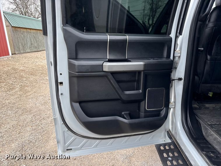 image for item EA4519 2017 Ford F150 Raptor Crew Cab pickup truck