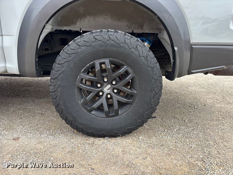 image for item EA4519 2017 Ford F150 Raptor Crew Cab pickup truck