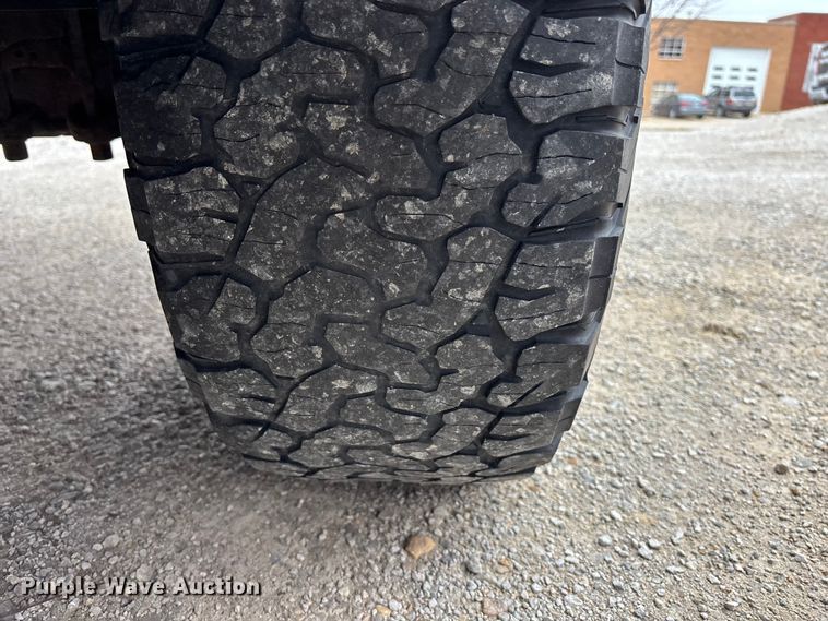 image for item EA4519 2017 Ford F150 Raptor Crew Cab pickup truck