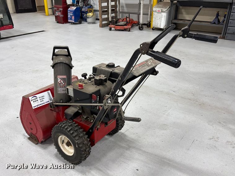 image for item EA4527 Toro 622 Power Throw snow blower