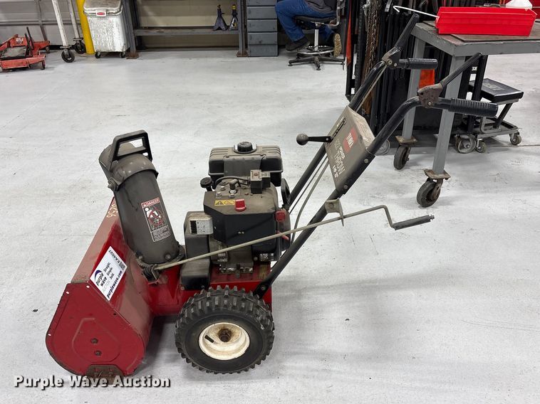 image for item EA4527 Toro 622 Power Throw snow blower