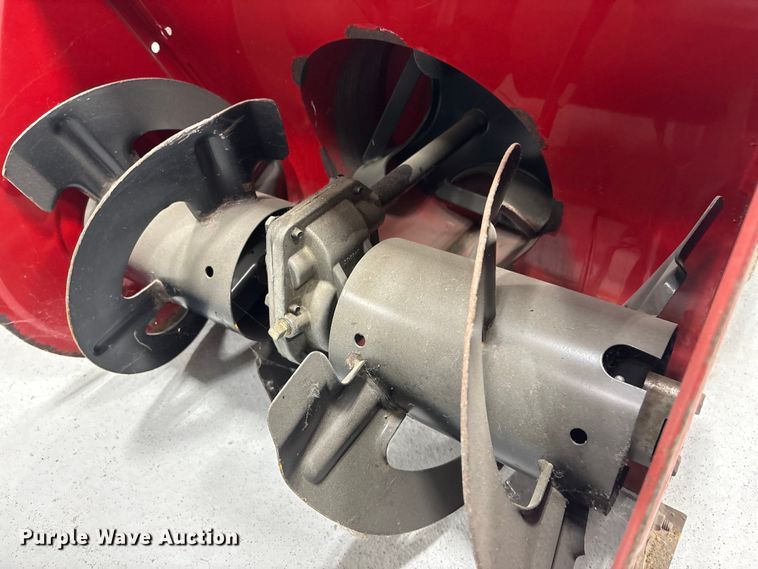 image for item EA4527 Toro 622 Power Throw snow blower