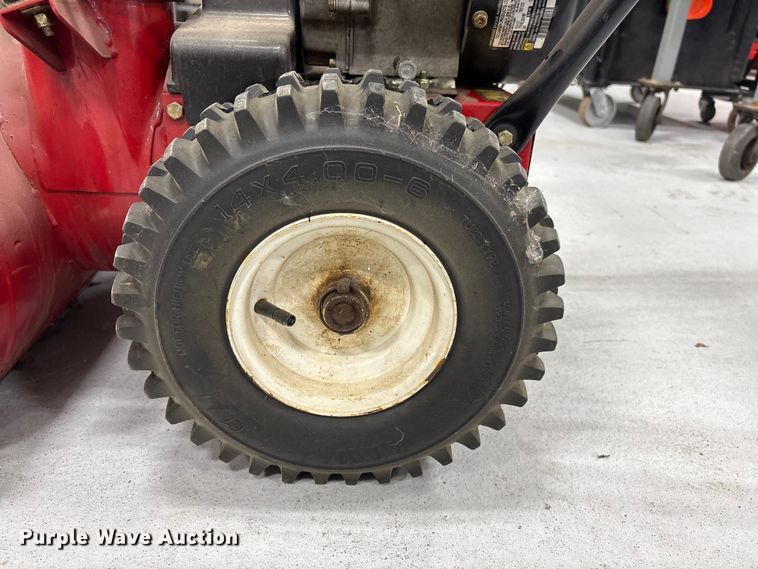 image for item EA4527 Toro 622 Power Throw snow blower