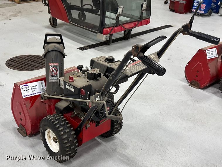 image for item EA4528 Toro 622 Power Throw snow blower