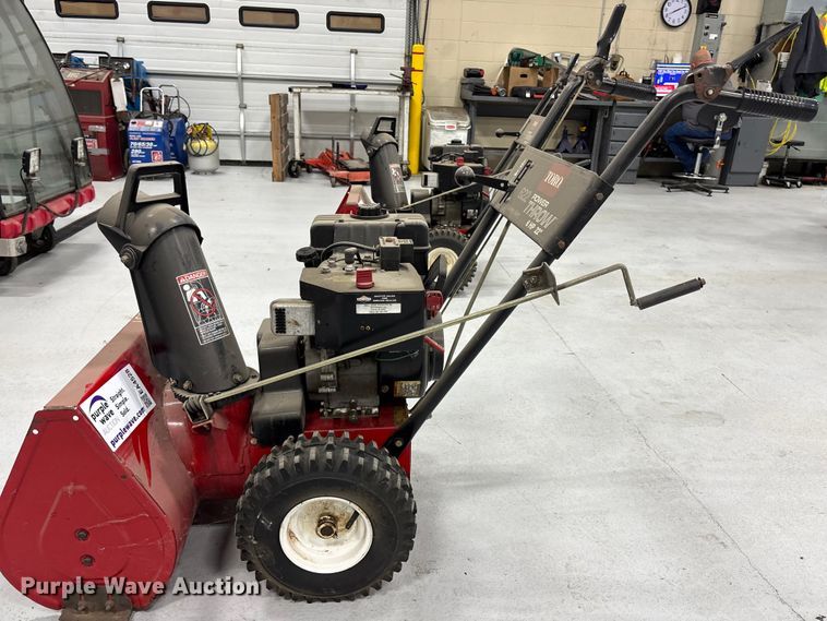 image for item EA4528 Toro 622 Power Throw snow blower