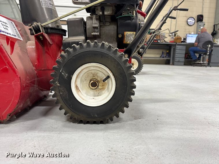 image for item EA4528 Toro 622 Power Throw snow blower