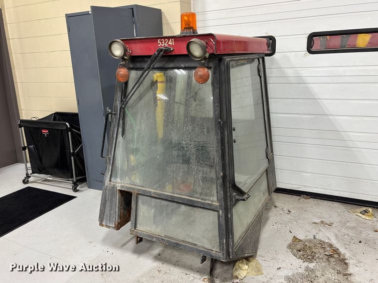 image for item EA4531 (2) Toro mower cabs