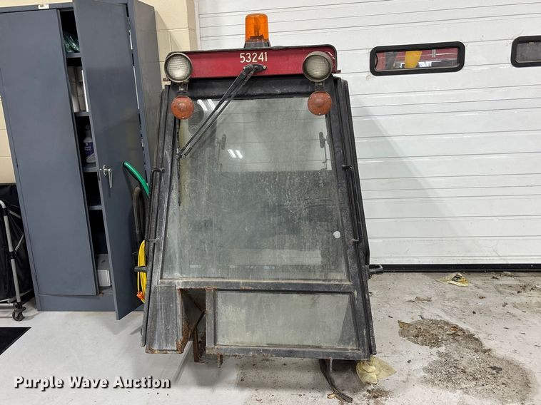 image for item EA4531 (2) Toro mower cabs