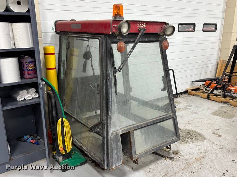 image for item EA4531 (2) Toro mower cabs