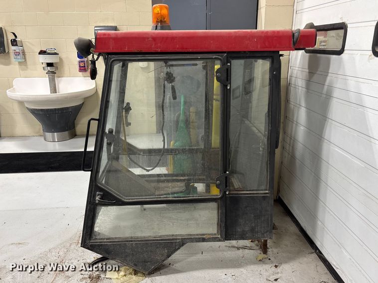 image for item EA4531 (2) Toro mower cabs