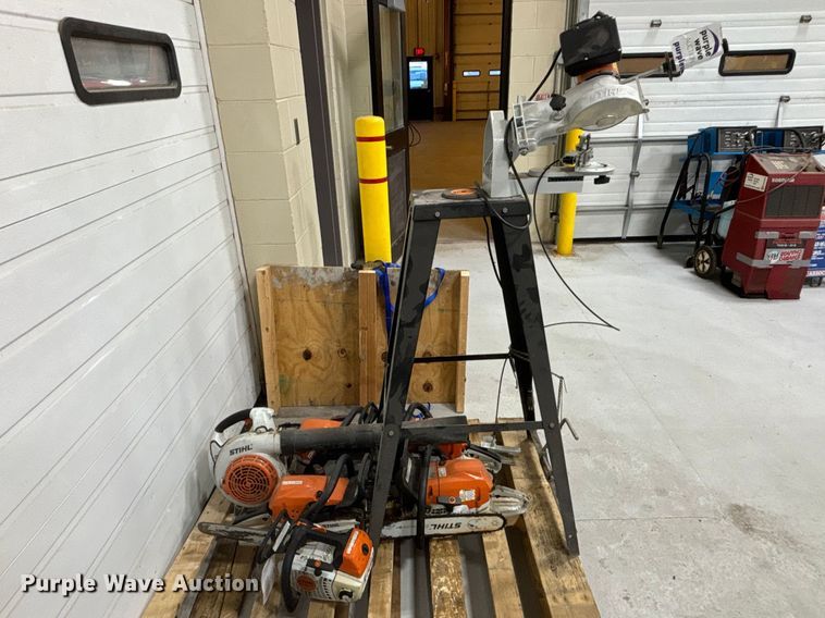 image for item EA4532 Lawn equipment