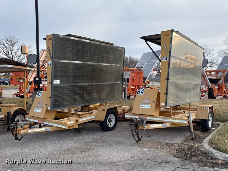 image for item EA4534 (2) Vermac PCMS 1210RS message board trailers