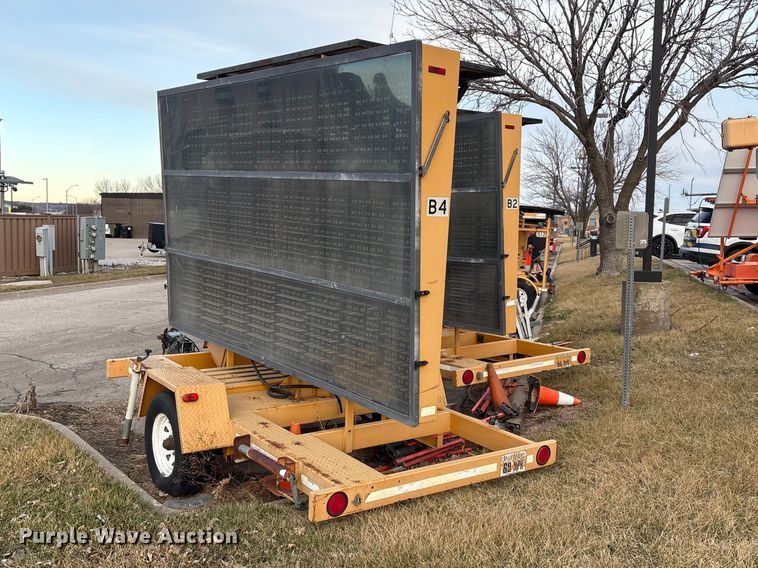 image for item EA4534 (2) Vermac PCMS 1210RS message board trailers