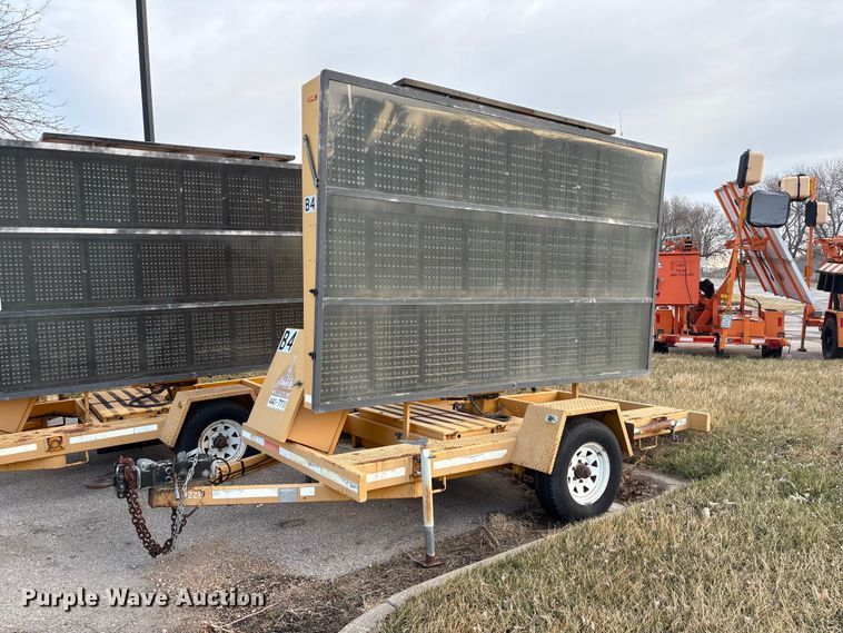 image for item EA4534 (2) Vermac PCMS 1210RS message board trailers